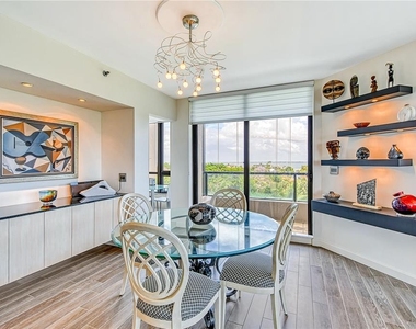 1211 Gulf Of Mexico Drive - Photo Thumbnail 11