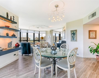 1211 Gulf Of Mexico Drive - Photo Thumbnail 10