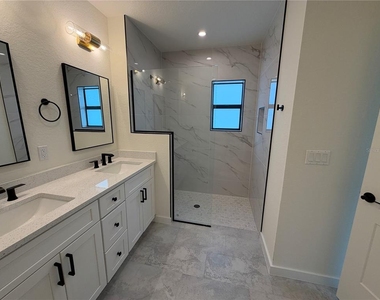 3645 Brownwood Terrace - Photo Thumbnail 11