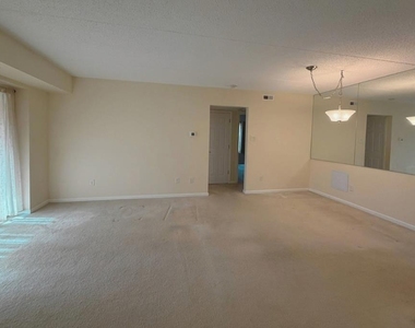 2776 Rolling Green Place - Photo Thumbnail 2