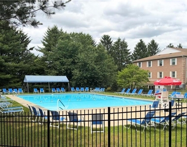 2776 Rolling Green Place - Photo Thumbnail 14