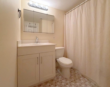 2776 Rolling Green Place - Photo Thumbnail 10
