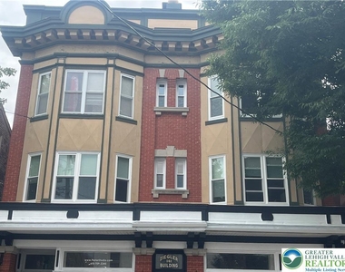 139 Main Street - Photo Thumbnail 1