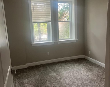 139 Main Street - Photo Thumbnail 9