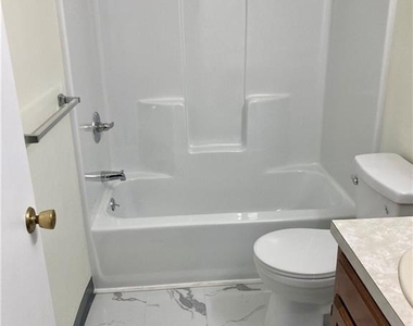 15 Meadowrue Drive - Photo Thumbnail 10