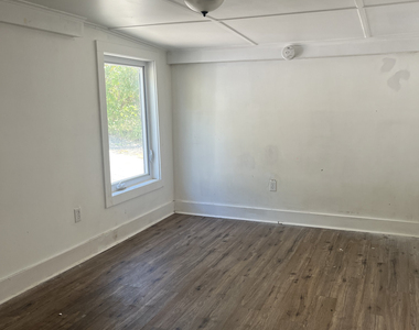 840 Main Street - Photo Thumbnail 4