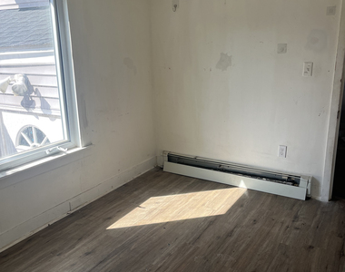 840 Main Street - Photo Thumbnail 5