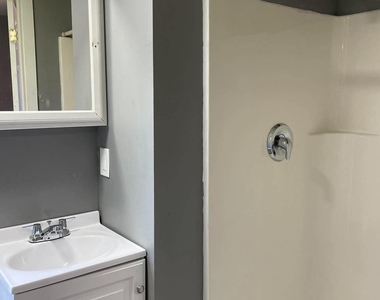51 Draher Avenue - Photo Thumbnail 4