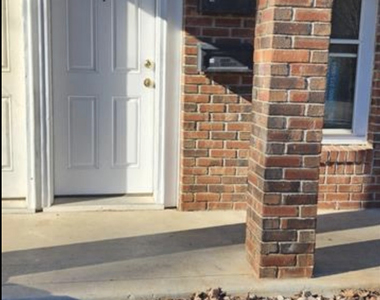 9 Maple Street - Photo Thumbnail 11