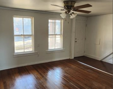 9 Maple Street - Photo Thumbnail 8