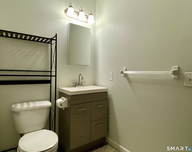 1104 Summer Hill Drive - Photo Thumbnail 12