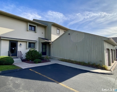1104 Summer Hill Drive - Photo Thumbnail 18