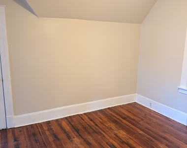 31 Wallace Street - Photo Thumbnail 8