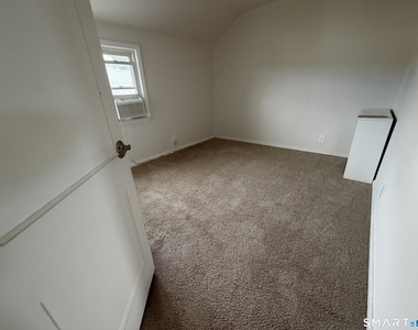 40 Travis Avenue - Photo Thumbnail 14