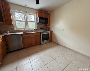 40 Travis Avenue - Photo Thumbnail 2