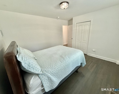 39 Edgefield Avenue - Photo Thumbnail 20