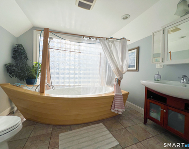 712 Broadway - Photo Thumbnail 15
