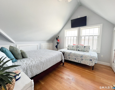 712 Broadway - Photo Thumbnail 13