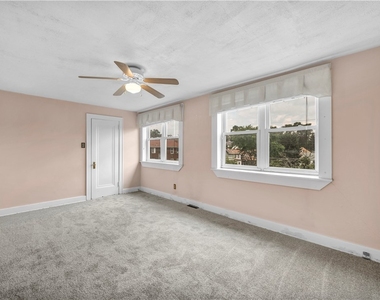 616 Rossmore Ave - Photo Thumbnail 15