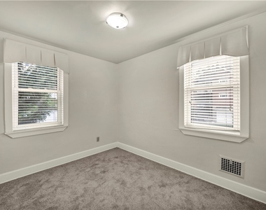 616 Rossmore Ave - Photo Thumbnail 14