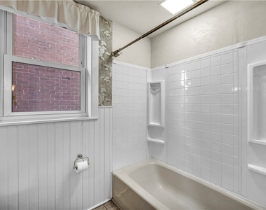 616 Rossmore Ave - Photo Thumbnail 17