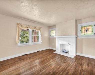 616 Rossmore Ave - Photo Thumbnail 8