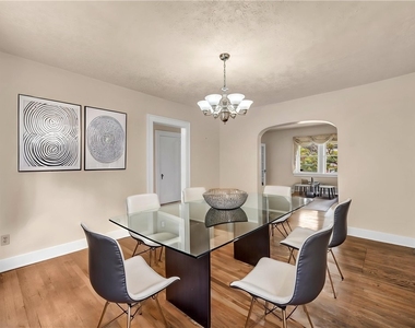 616 Rossmore Ave - Photo Thumbnail 6