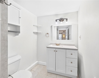 204 E Jefferson St - Photo Thumbnail 19