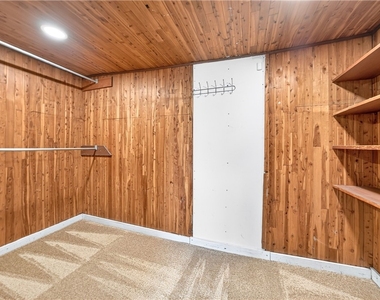204 E Jefferson St - Photo Thumbnail 16