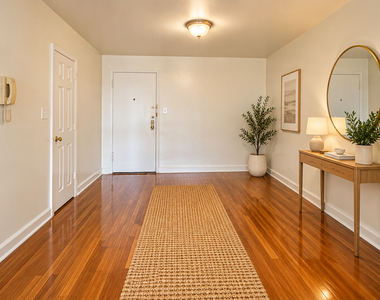 35-15 Leverich Street - Photo Thumbnail 4