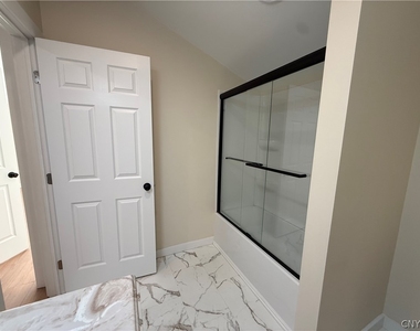7409 Collamer Road - Photo Thumbnail 17