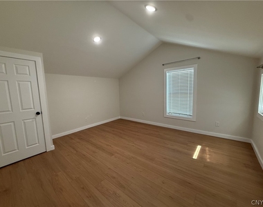 7409 Collamer Road - Photo Thumbnail 10