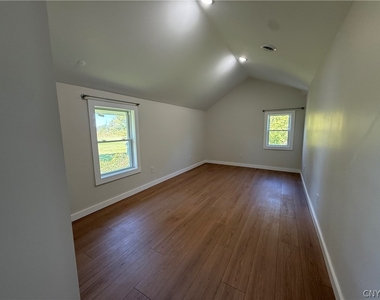 7409 Collamer Road - Photo Thumbnail 6