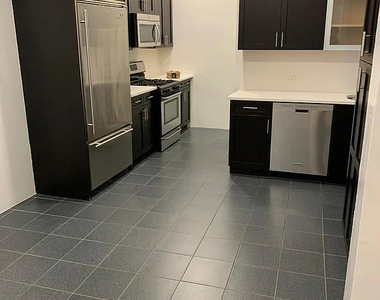 220 West 98th Street - Photo Thumbnail 5