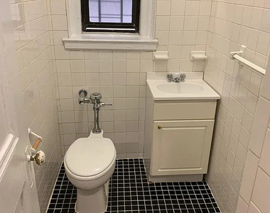 220 West 98th Street - Photo Thumbnail 2
