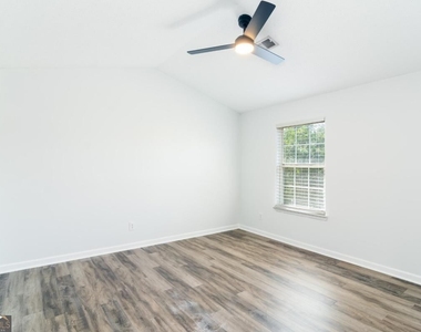 108 Watercress Court - Photo Thumbnail 16