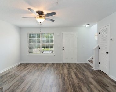 108 Watercress Court - Photo Thumbnail 11