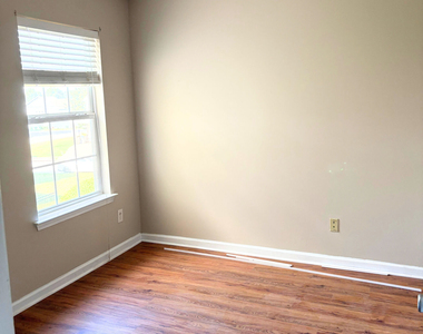 11315 Michelle Way - Photo Thumbnail 8