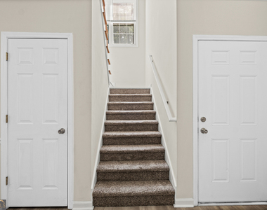 8806 Fairview Bluff Road - Photo Thumbnail 17