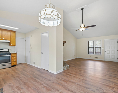 1358 Hardy Circle - Photo Thumbnail 7