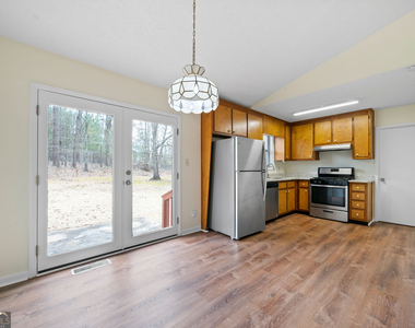 1358 Hardy Circle - Photo Thumbnail 8