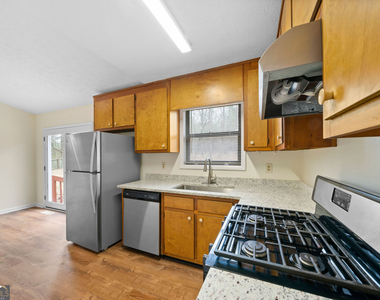 1358 Hardy Circle - Photo Thumbnail 10