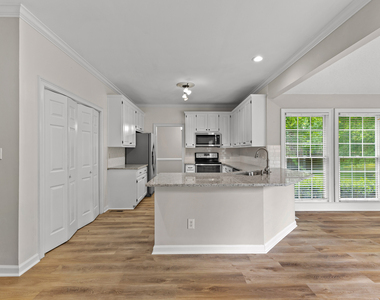 63 Audubon Place - Photo Thumbnail 12