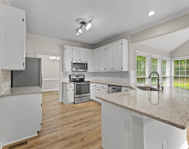 63 Audubon Place - Photo Thumbnail 10