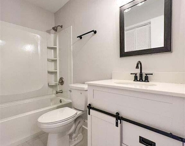 2700 Twigg Circle Se - Photo Thumbnail 3