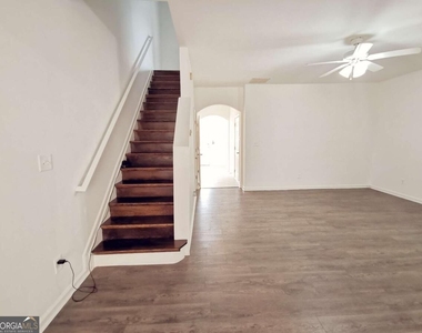 2073 Executive Drive - Photo Thumbnail 14
