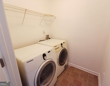 2073 Executive Drive - Photo Thumbnail 25