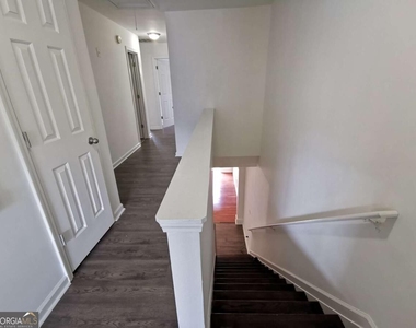 2073 Executive Drive - Photo Thumbnail 15
