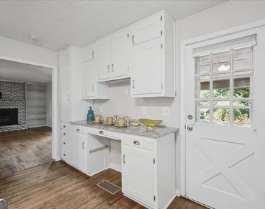 107 Pinecrest Circle - Photo Thumbnail 24