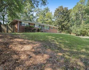 107 Pinecrest Circle - Photo Thumbnail 1